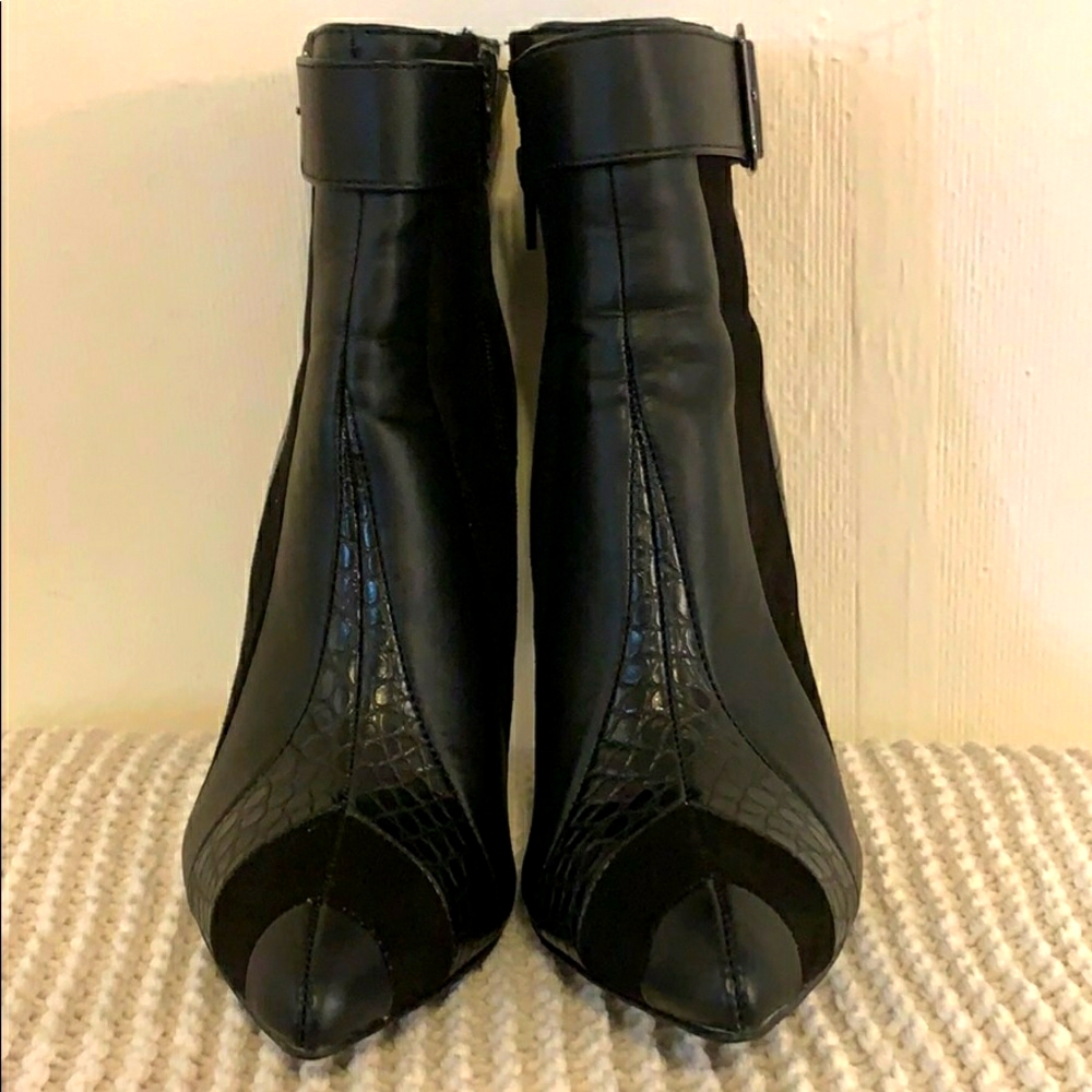 JUST FAB black stiletto pointed toe boots size 7.5